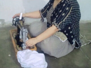 Machine sy kaprye sainy wali aunty ki gand or phudi le