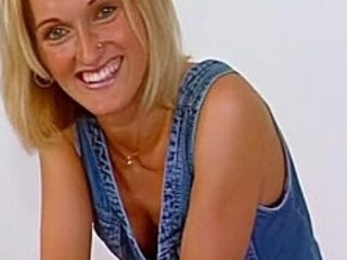 Attention Only Pussycloseup Of German Milf Pussy