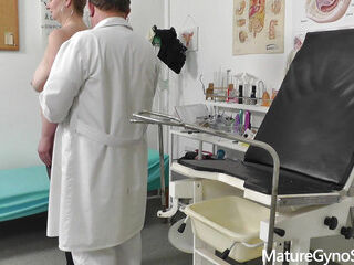 Mature Gyno Secret- Gyno doctor records his mature female patient on a cam