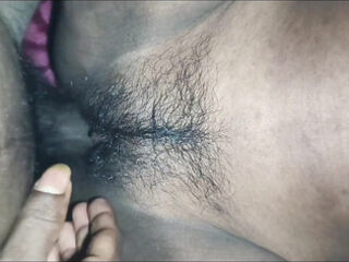 Drained the water from sister-in-law's pussy. Sort of semen