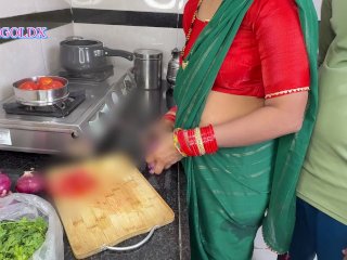 I’m कोमल की पहली सुहागरात के दूसरे दिन ही देवर ने भाभी के पीछे किचेन में खिचड़ी पक्का ने लगा