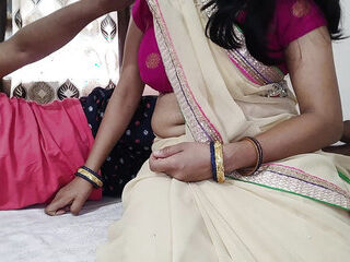 Indian Bhabhi Cheat Hubby Sex with Devar in Saree with Hindi Audio