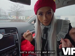 Cuckold boyfriend stays aside and watches his girlfriend fuck in ffm