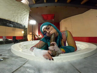 Pussy to Mouth in the Jacuzzi Mia Niqab