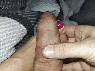 He filled my leg with cum! Does your girlfriend give you her foot?