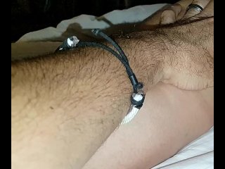 Sa chatte en très gros plan en levrette avec sa bite qui rentre dedans