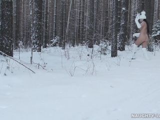 Winter time naked outdoor amazing MILF Mom