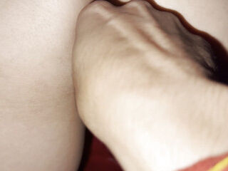 Desi bhabhi ki chut me finger kiya phir choda