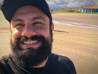 Fetiche de Suor: Lambi o Suvaco e a Buceta Salgada na Praia